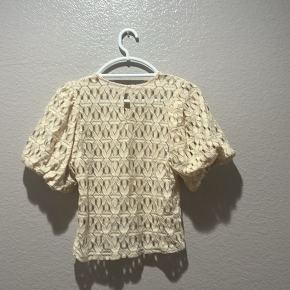 Blashe Women’s Lace BlouseTop Puff Short Sleeve Size Medium Cream - Picture 8 of 10